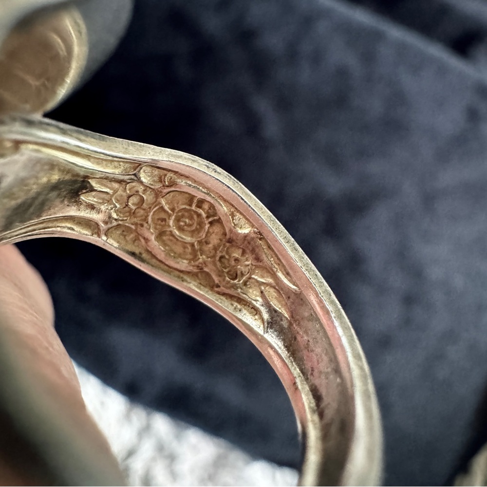 Vintage Silver Spoon Ring Size 7 Adjustable | Floral Wm A Rogers - Picture 3 of 6